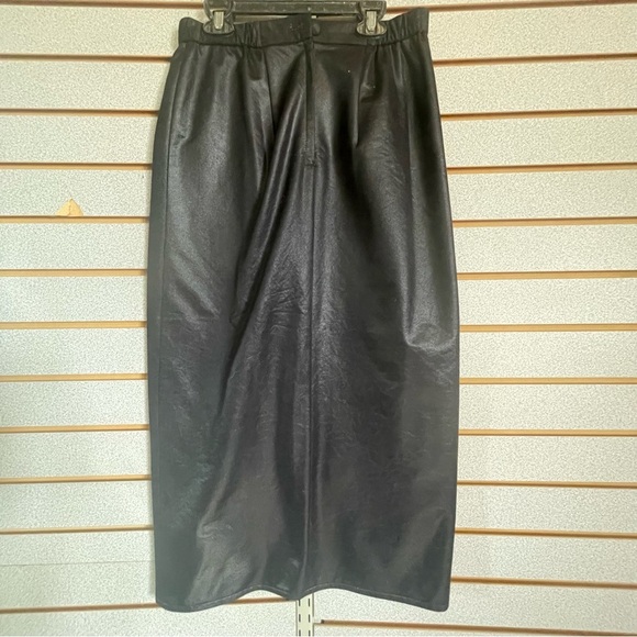 Vintage Robbie Sport Faux Leather Mid Length Pencil Skirt Measures 27x33 Slit - Picture 3 of 7